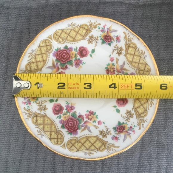 Elizabethan Dovedale Pattern Saucer - Picture 8 of 8